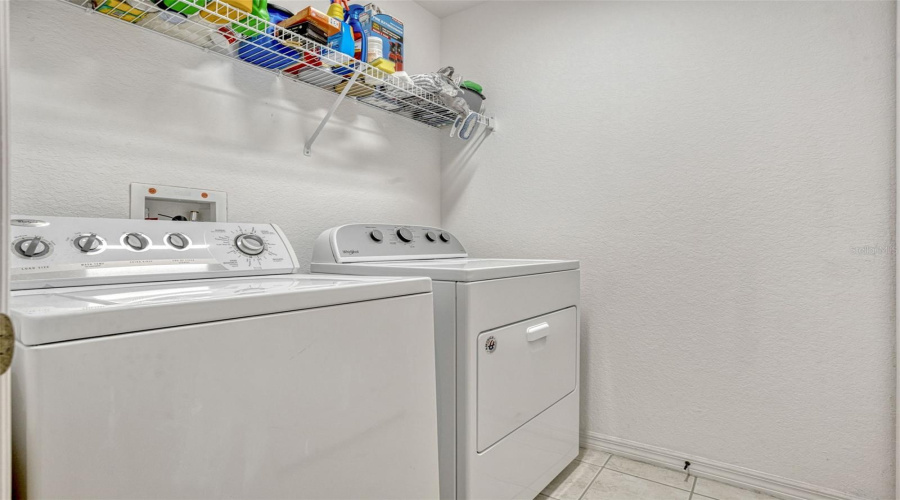 DAVENPORT, Florida 33837, 5 Bedrooms Bedrooms, ,3 BathroomsBathrooms,Residential,For Sale,CADIZ,0,MFRO6305652
