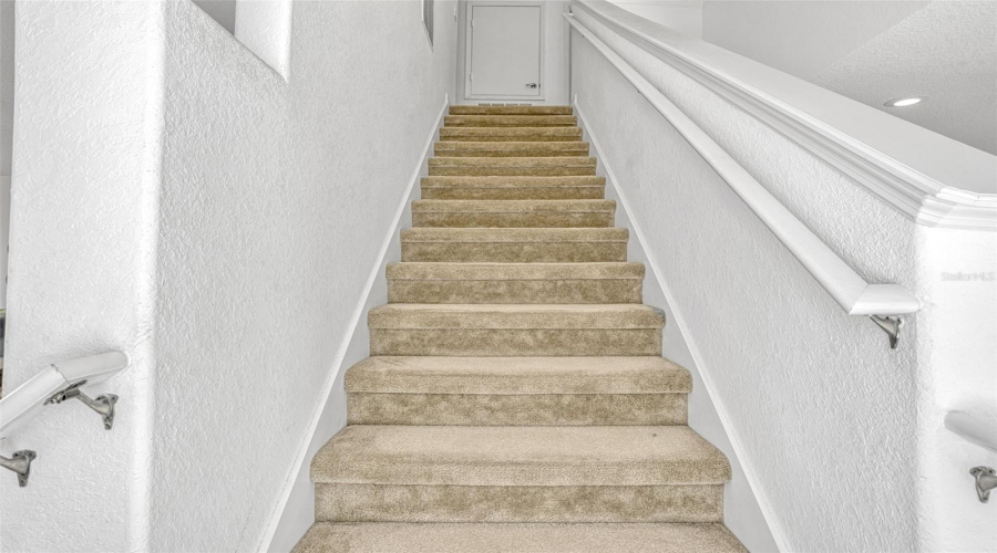 DAVENPORT, Florida 33837, 5 Bedrooms Bedrooms, ,3 BathroomsBathrooms,Residential,For Sale,CADIZ,0,MFRO6305652