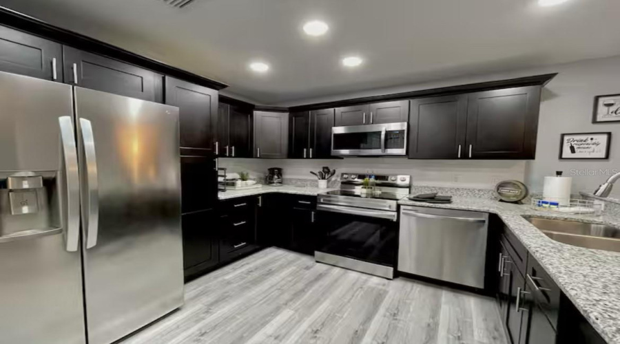 KISSIMMEE, Florida 34746, 3 Bedrooms Bedrooms, ,2 BathroomsBathrooms,Residential,For Sale,CLUB CORTILE,MFRS5127115