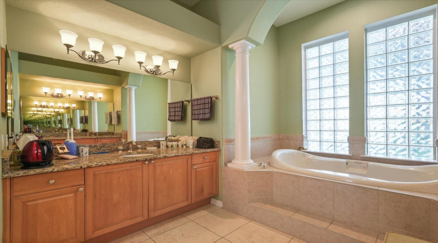 Orlando, Florida 32836, 5 Bedrooms Bedrooms, ,5 Bathroomsbathrooms,Residential,For Sale,Phillips Grove,Mfro6310085