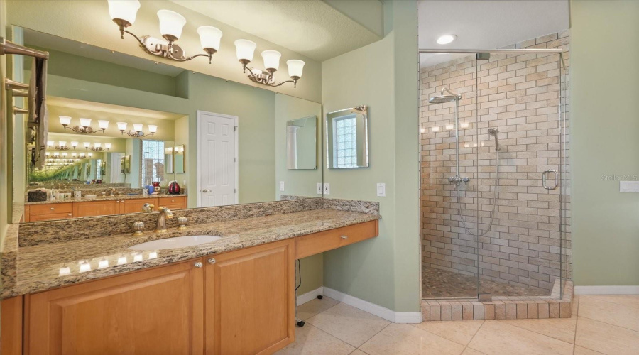 Orlando, Florida 32836, 5 Bedrooms Bedrooms, ,5 Bathroomsbathrooms,Residential,For Sale,Phillips Grove,Mfro6310085