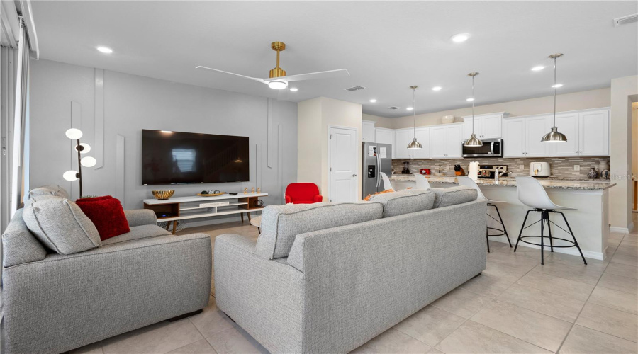 DAVENPORT, Florida 33897, 5 Bedrooms Bedrooms, ,4 BathroomsBathrooms,Residential,For Sale,LANA,0,MFRO6310511