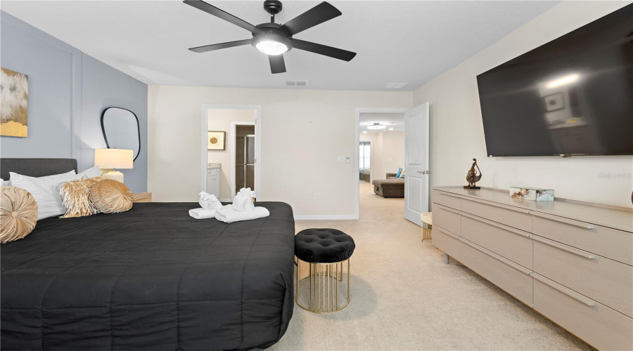 DAVENPORT, Florida 33897, 5 Bedrooms Bedrooms, ,4 BathroomsBathrooms,Residential,For Sale,LANA,0,MFRO6310511