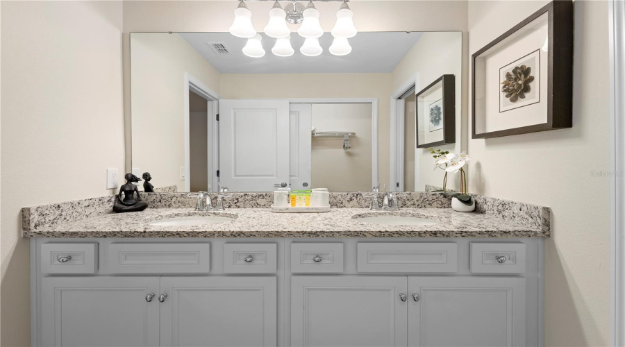 DAVENPORT, Florida 33897, 5 Bedrooms Bedrooms, ,4 BathroomsBathrooms,Residential,For Sale,LANA,0,MFRO6310511