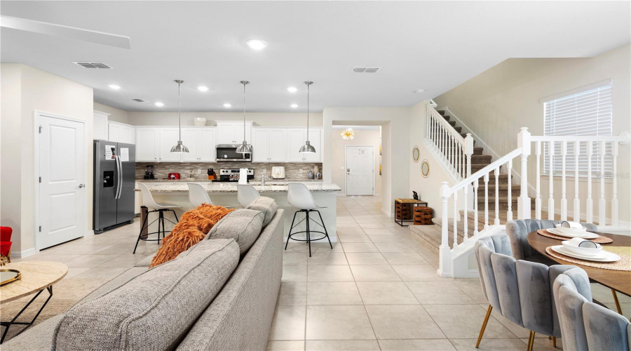 DAVENPORT, Florida 33897, 5 Bedrooms Bedrooms, ,4 BathroomsBathrooms,Residential,For Sale,LANA,0,MFRO6310511