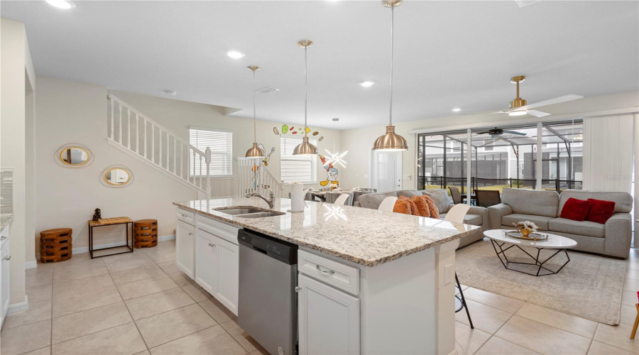 DAVENPORT, Florida 33897, 5 Bedrooms Bedrooms, ,4 BathroomsBathrooms,Residential,For Sale,LANA,0,MFRO6310511