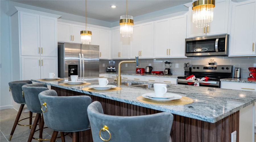 KISSIMMEE, Florida 34747, 5 Bedrooms Bedrooms, ,4 BathroomsBathrooms,Residential,For Sale,DISTANT SUN,0,MFRO6310504