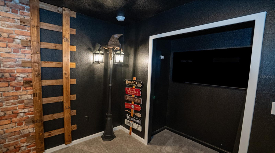 KISSIMMEE, Florida 34747, 5 Bedrooms Bedrooms, ,4 BathroomsBathrooms,Residential,For Sale,DISTANT SUN,0,MFRO6310504