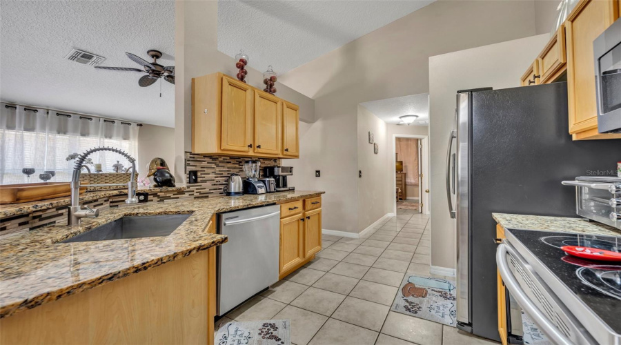DAVENPORT, Florida 33897, 4 Bedrooms Bedrooms, ,3 BathroomsBathrooms,Residential,For Sale,CORDOVA,0,MFRO6310040