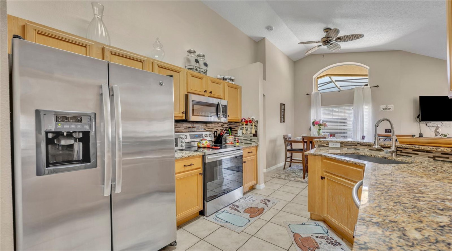 DAVENPORT, Florida 33897, 4 Bedrooms Bedrooms, ,3 BathroomsBathrooms,Residential,For Sale,CORDOVA,0,MFRO6310040