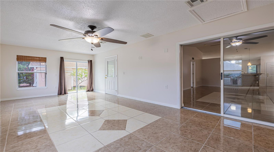 DAVENPORT, Florida 33897, 4 Bedrooms Bedrooms, ,2 BathroomsBathrooms,Residential,For Sale,HIGHWAY 27,0,MFRO6302143