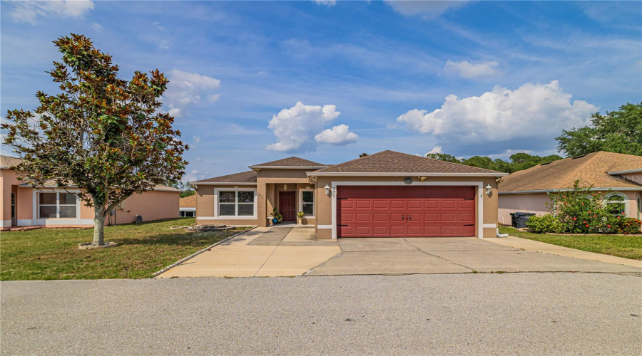 DAVENPORT, Florida 33897, 4 Bedrooms Bedrooms, ,2 BathroomsBathrooms,Residential,For Sale,HIGHWAY 27,0,MFRO6302143