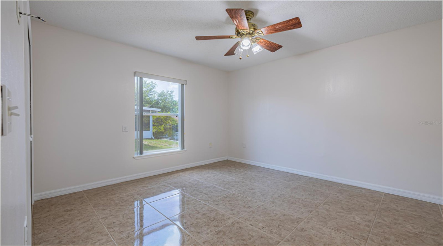 DAVENPORT, Florida 33897, 4 Bedrooms Bedrooms, ,2 BathroomsBathrooms,Residential,For Sale,HIGHWAY 27,0,MFRO6302143