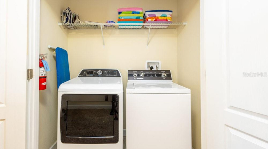 Lower Laundry Room (off Front Entry)