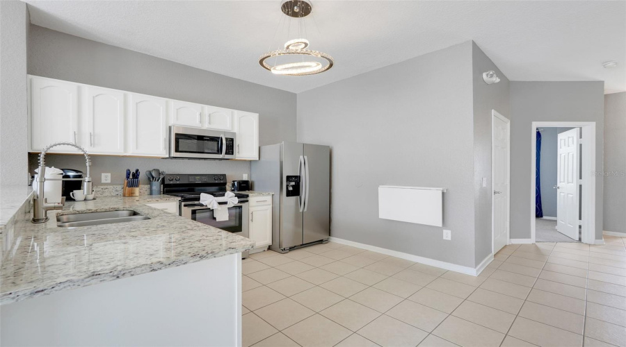 KISSIMMEE, Florida 34747, 3 Bedrooms Bedrooms, ,3 BathroomsBathrooms,Residential,For Sale,MANESHAW,MFRG5097261