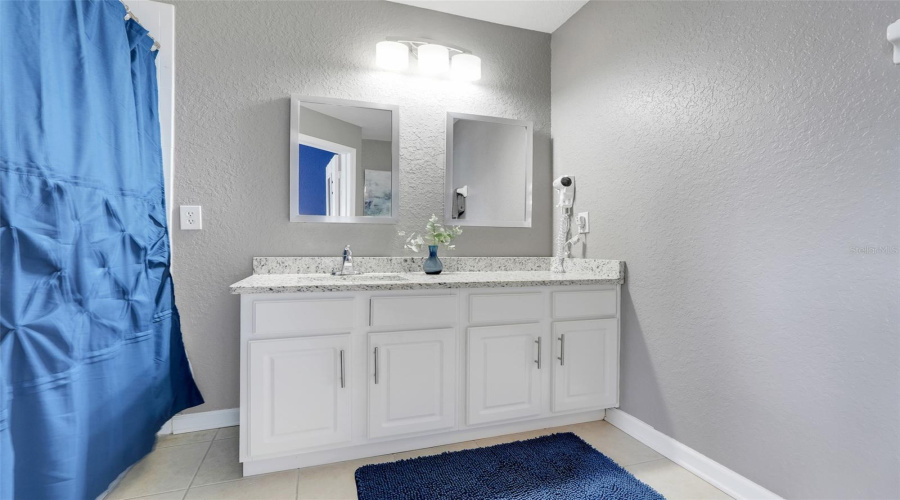 KISSIMMEE, Florida 34747, 3 Bedrooms Bedrooms, ,3 BathroomsBathrooms,Residential,For Sale,MANESHAW,MFRG5097261