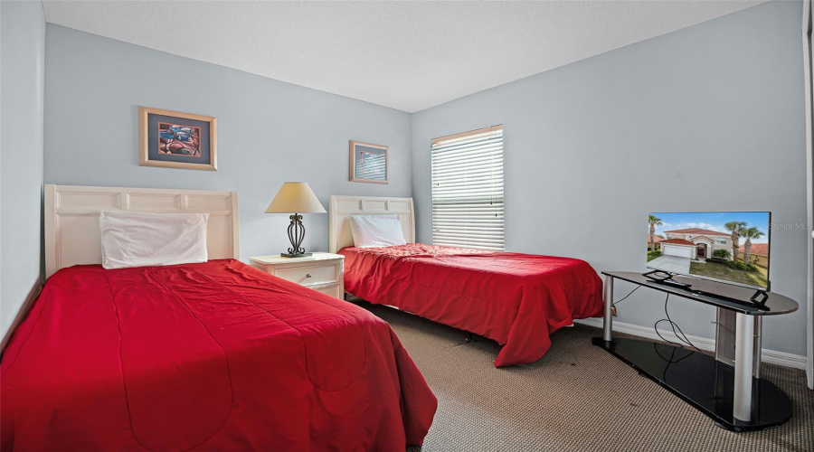 DAVENPORT, Florida 33837, 7 Bedrooms Bedrooms, ,4 BathroomsBathrooms,Residential,For Sale,ROSSO,0,MFRS5127285