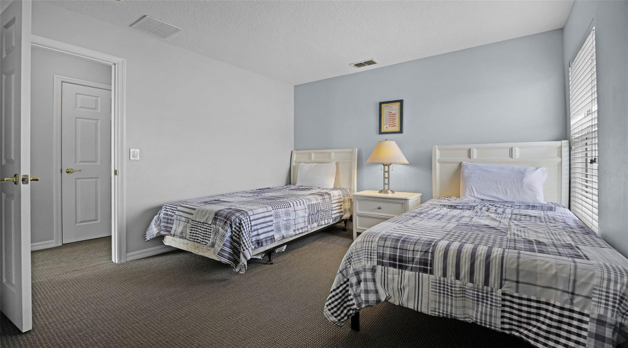 DAVENPORT, Florida 33837, 7 Bedrooms Bedrooms, ,4 BathroomsBathrooms,Residential,For Sale,ROSSO,0,MFRS5127285