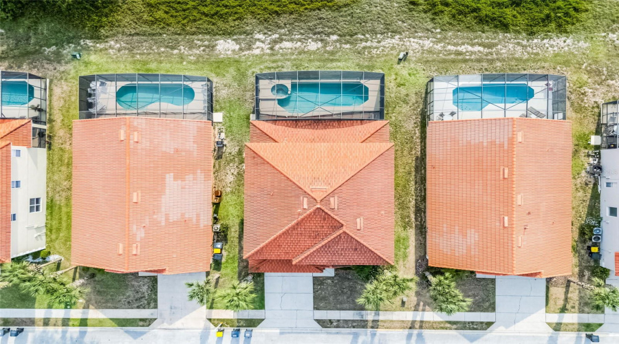 DAVENPORT, Florida 33837, 7 Bedrooms Bedrooms, ,4 BathroomsBathrooms,Residential,For Sale,ROSSO,0,MFRS5127285