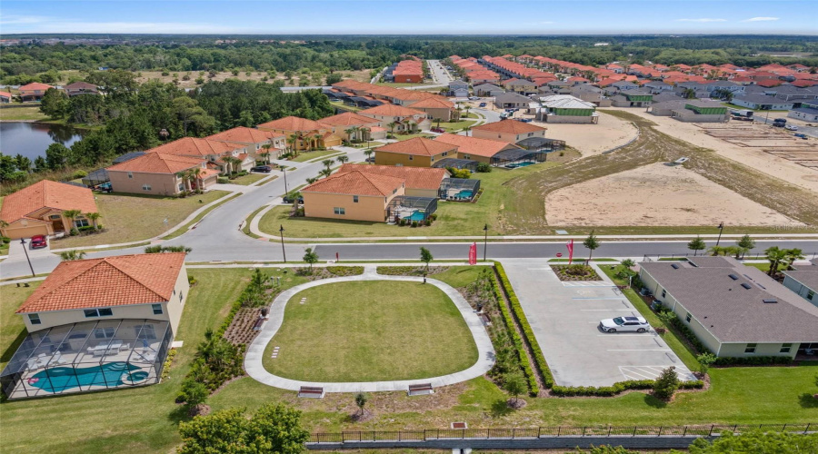 DAVENPORT, Florida 33837, 7 Bedrooms Bedrooms, ,4 BathroomsBathrooms,Residential,For Sale,ROSSO,0,MFRS5127285