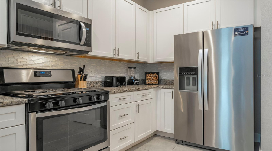 KISSIMMEE, Florida 34747, 4 Bedrooms Bedrooms, ,4 BathroomsBathrooms,Residential,For Sale,SUNNY DREAMS,0,MFRO6310626