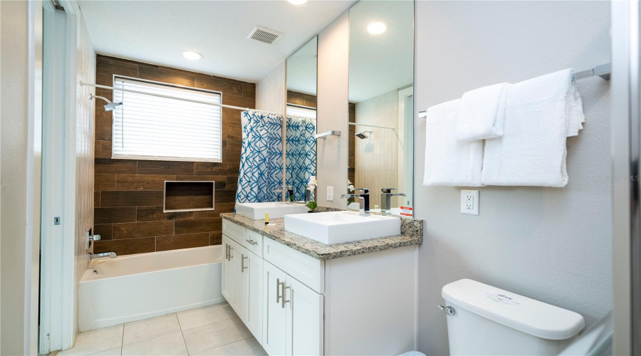 KISSIMMEE, Florida 34747, 4 Bedrooms Bedrooms, ,4 BathroomsBathrooms,Residential,For Sale,SUNNY DREAMS,0,MFRO6310626