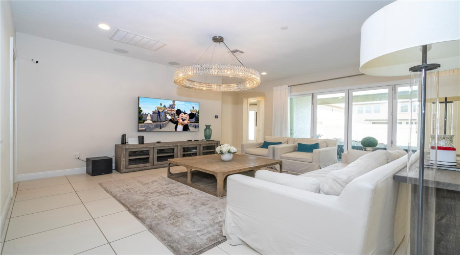 ORLANDO, Florida 32836, 7 Bedrooms Bedrooms, ,6 BathroomsBathrooms,Residential,For Sale,PIPPEN,0,MFRO6310847