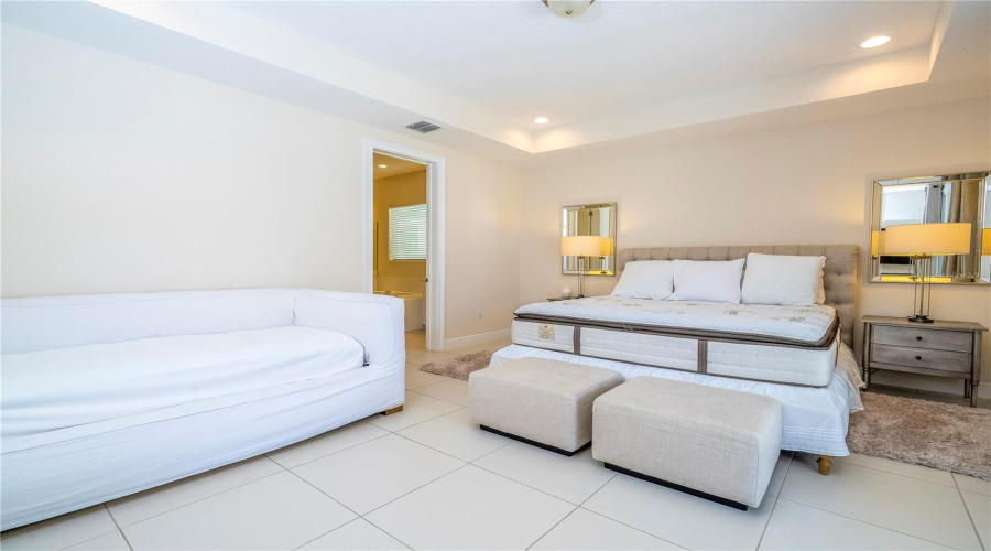 ORLANDO, Florida 32836, 7 Bedrooms Bedrooms, ,6 BathroomsBathrooms,Residential,For Sale,PIPPEN,0,MFRO6310847