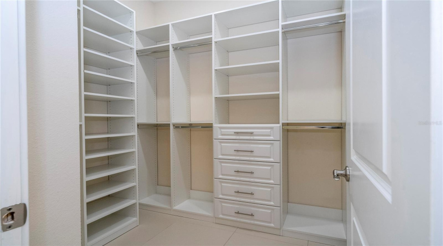 ORLANDO, Florida 32836, 7 Bedrooms Bedrooms, ,6 BathroomsBathrooms,Residential,For Sale,PIPPEN,0,MFRO6310847