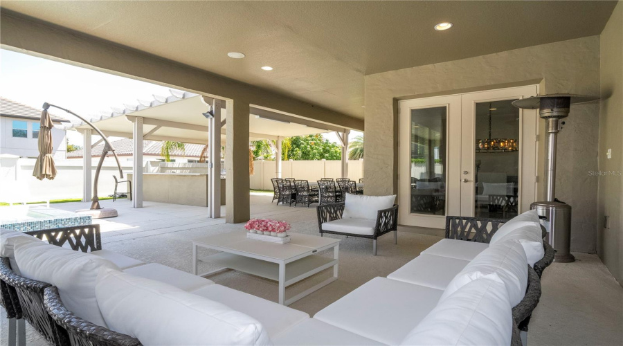 ORLANDO, Florida 32836, 7 Bedrooms Bedrooms, ,6 BathroomsBathrooms,Residential,For Sale,PIPPEN,0,MFRO6310847