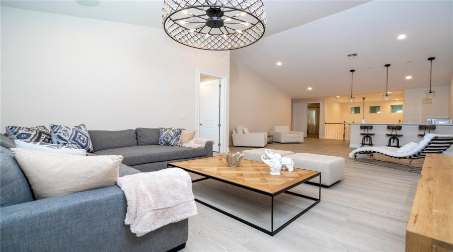 ORLANDO, Florida 32836, 7 Bedrooms Bedrooms, ,6 BathroomsBathrooms,Residential,For Sale,PIPPEN,0,MFRO6310847