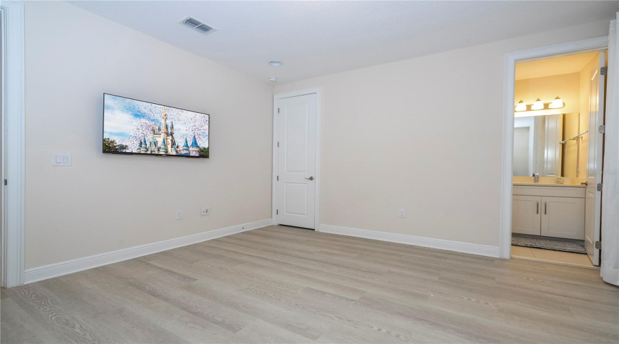 ORLANDO, Florida 32836, 7 Bedrooms Bedrooms, ,6 BathroomsBathrooms,Residential,For Sale,PIPPEN,0,MFRO6310847
