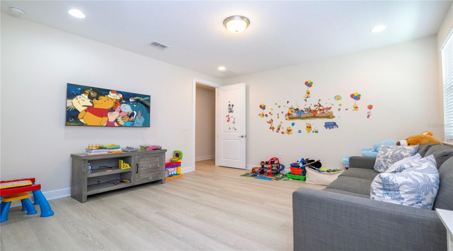 ORLANDO, Florida 32836, 7 Bedrooms Bedrooms, ,6 BathroomsBathrooms,Residential,For Sale,PIPPEN,0,MFRO6310847