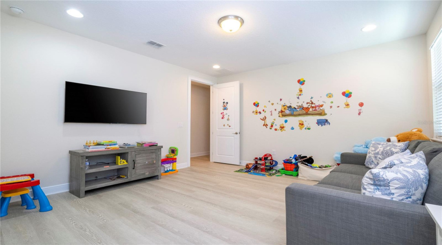 ORLANDO, Florida 32836, 7 Bedrooms Bedrooms, ,6 BathroomsBathrooms,Residential,For Sale,PIPPEN,0,MFRO6310847