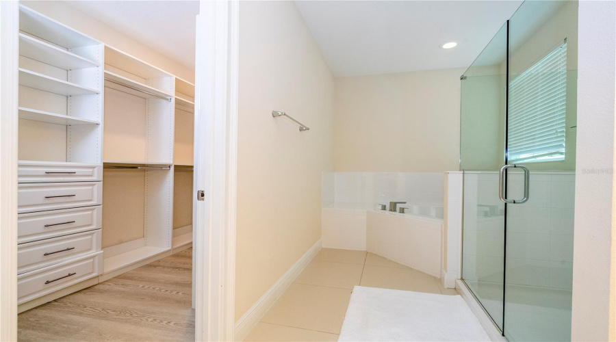ORLANDO, Florida 32836, 7 Bedrooms Bedrooms, ,6 BathroomsBathrooms,Residential,For Sale,PIPPEN,0,MFRO6310847