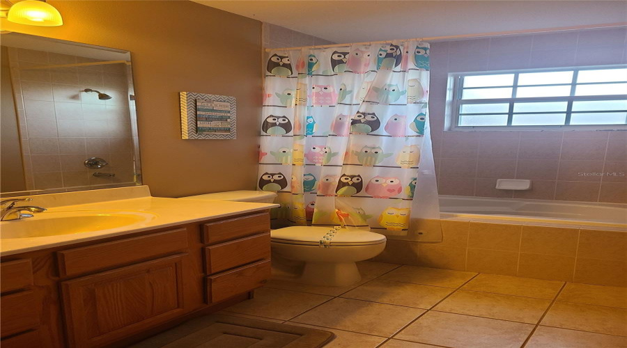 DAVENPORT, Florida 33897, 4 Bedrooms Bedrooms, ,4 BathroomsBathrooms,Residential,For Sale,VISTA,MFRO6309451