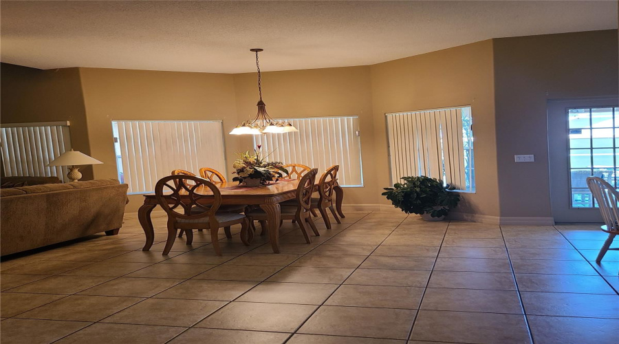 DAVENPORT, Florida 33897, 4 Bedrooms Bedrooms, ,4 BathroomsBathrooms,Residential,For Sale,VISTA,MFRO6309451