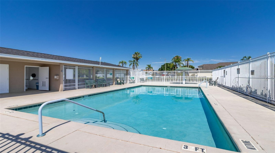 DAVENPORT, Florida 33837, 3 Bedrooms Bedrooms, ,2 BathroomsBathrooms,Residential,For Sale,SIR PHILLIPS,0,MFRL4953063