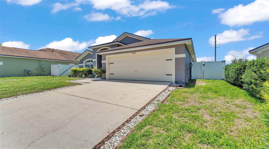 DAVENPORT, Florida 33837, 3 Bedrooms Bedrooms, ,2 BathroomsBathrooms,Residential,For Sale,SIR PHILLIPS,0,MFRL4953063