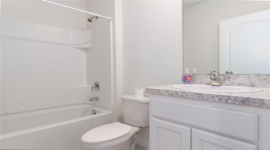 DAVENPORT, Florida 33837, 3 Bedrooms Bedrooms, ,2 BathroomsBathrooms,Residential,For Sale,BERRY,0,MFRO6311233