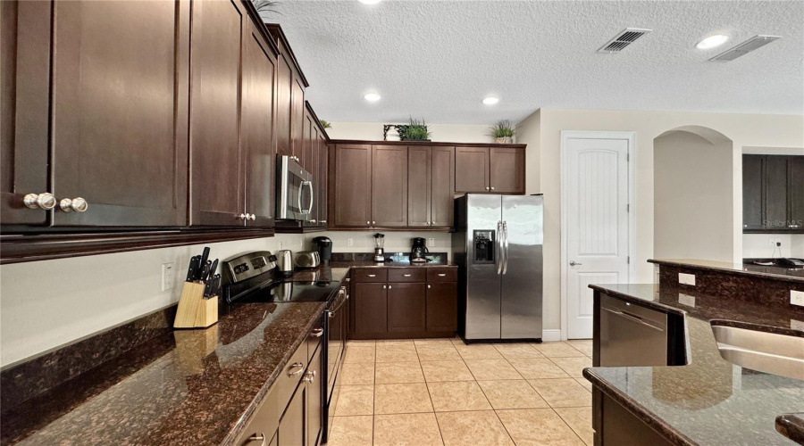 Reunion, Florida 34747, 6 Bedrooms Bedrooms, ,5 Bathroomsbathrooms,Residential,For Sale,Castle Pines,Mfrs5127406