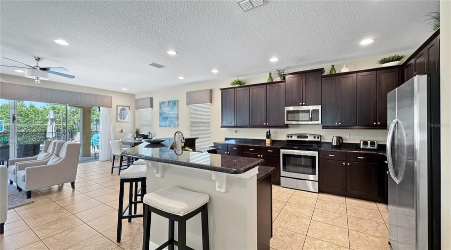 Reunion, Florida 34747, 6 Bedrooms Bedrooms, ,5 Bathroomsbathrooms,Residential,For Sale,Castle Pines,Mfrs5127406