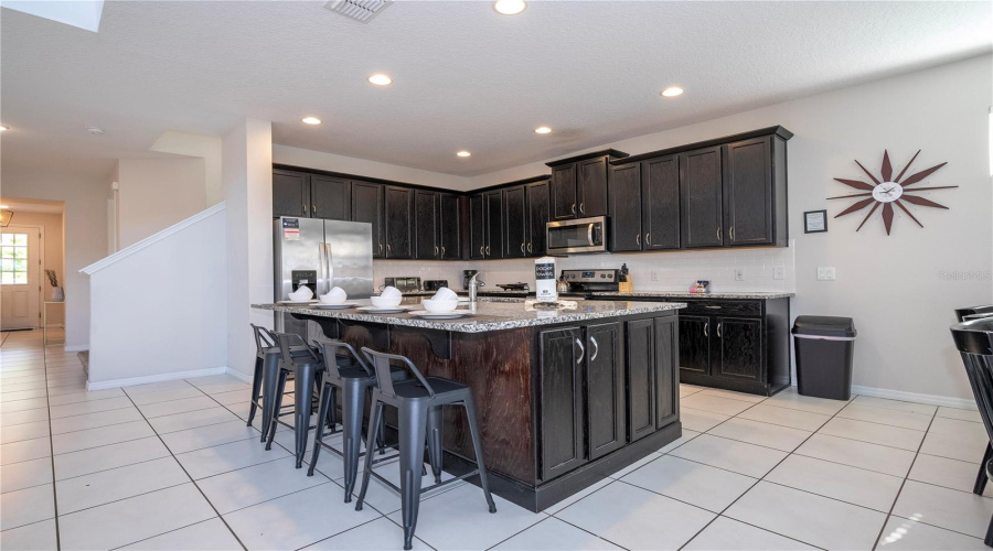 KISSIMMEE, Florida 34747, 6 Bedrooms Bedrooms, ,5 BathroomsBathrooms,Residential,For Sale,SUNSHINE RIDGE,0,MFRO6308908