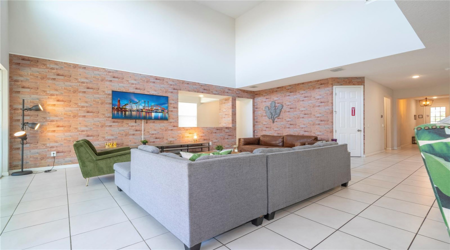 KISSIMMEE, Florida 34747, 6 Bedrooms Bedrooms, ,5 BathroomsBathrooms,Residential,For Sale,SUNSHINE RIDGE,0,MFRO6308908