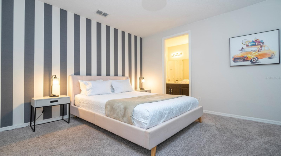 KISSIMMEE, Florida 34747, 6 Bedrooms Bedrooms, ,5 BathroomsBathrooms,Residential,For Sale,SUNSHINE RIDGE,0,MFRO6308908