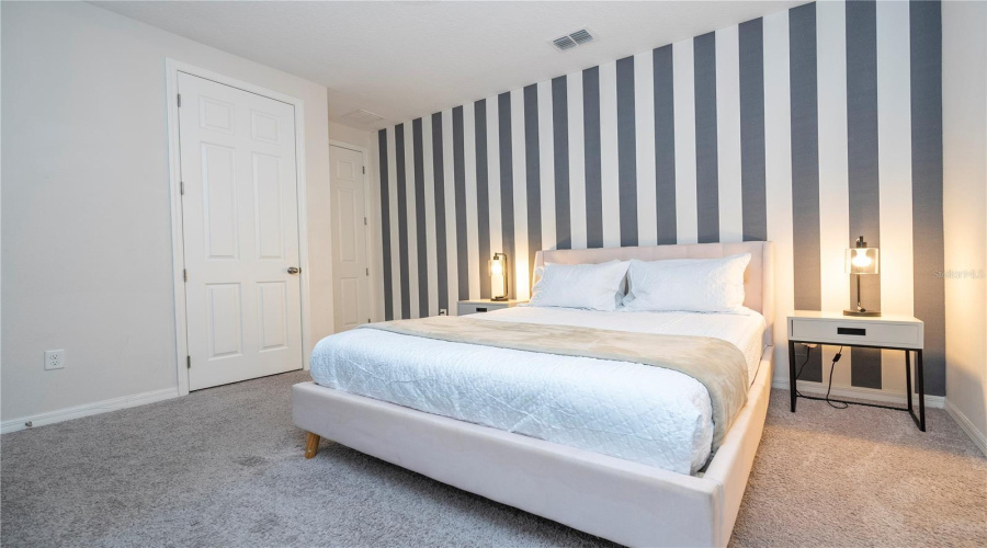 KISSIMMEE, Florida 34747, 6 Bedrooms Bedrooms, ,5 BathroomsBathrooms,Residential,For Sale,SUNSHINE RIDGE,0,MFRO6308908