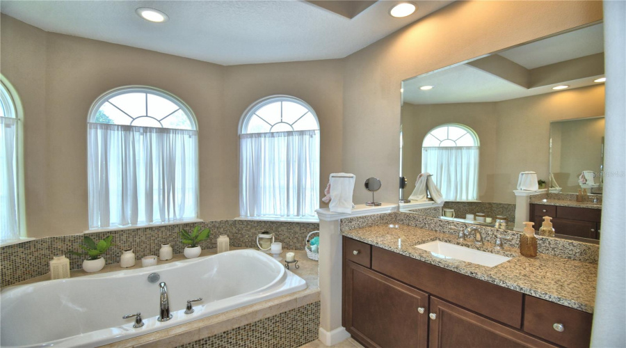 DAVENPORT, Florida 33837, 5 Bedrooms Bedrooms, ,4 BathroomsBathrooms,Residential,For Sale,PINEHURST,0,MFRP4934886