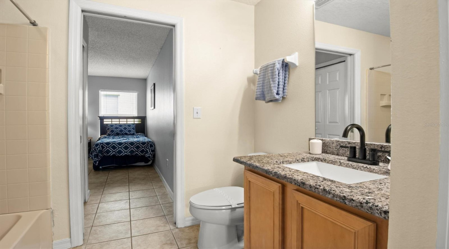 Another view of the 2nd guest bathroom