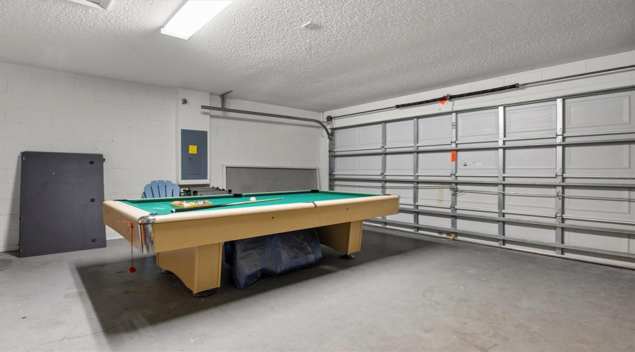 Garage/game room