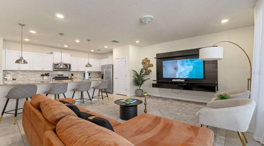 DAVENPORT, Florida 33837, 5 Bedrooms Bedrooms, ,4 BathroomsBathrooms,Residential,For Sale,OAK SPRING,0,MFRO6311254